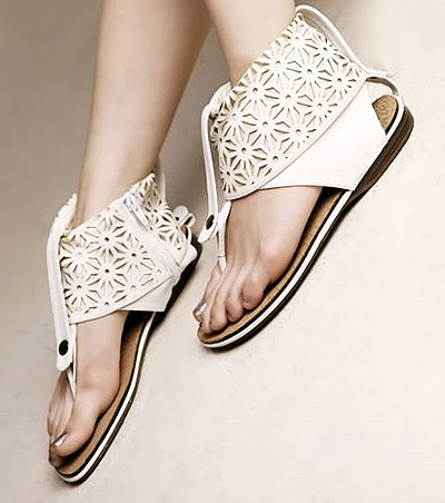 Sandaler, vita