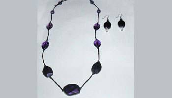 Violett halsband + örhängen